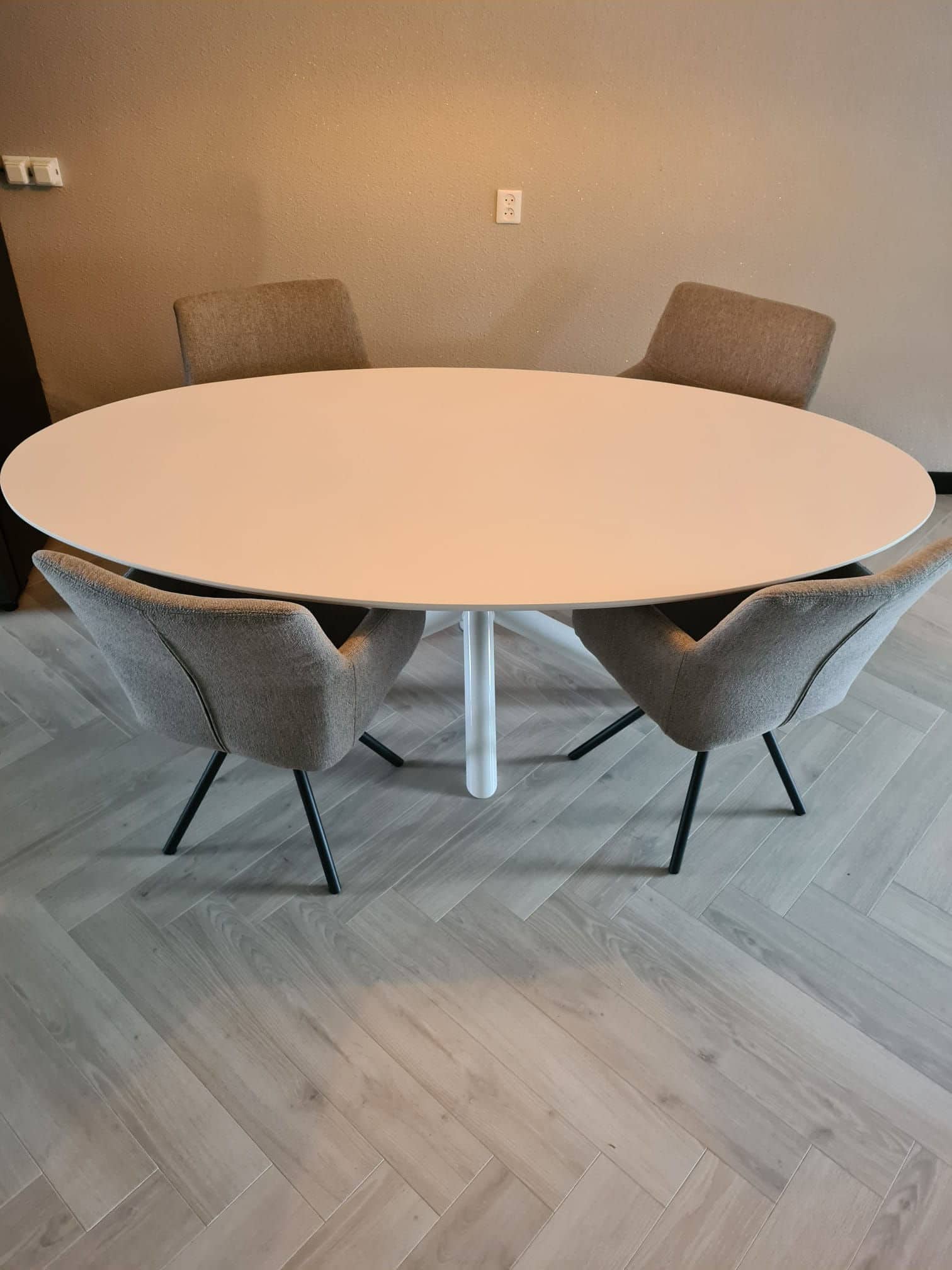 Ovale Mdf Eettafel Oesha